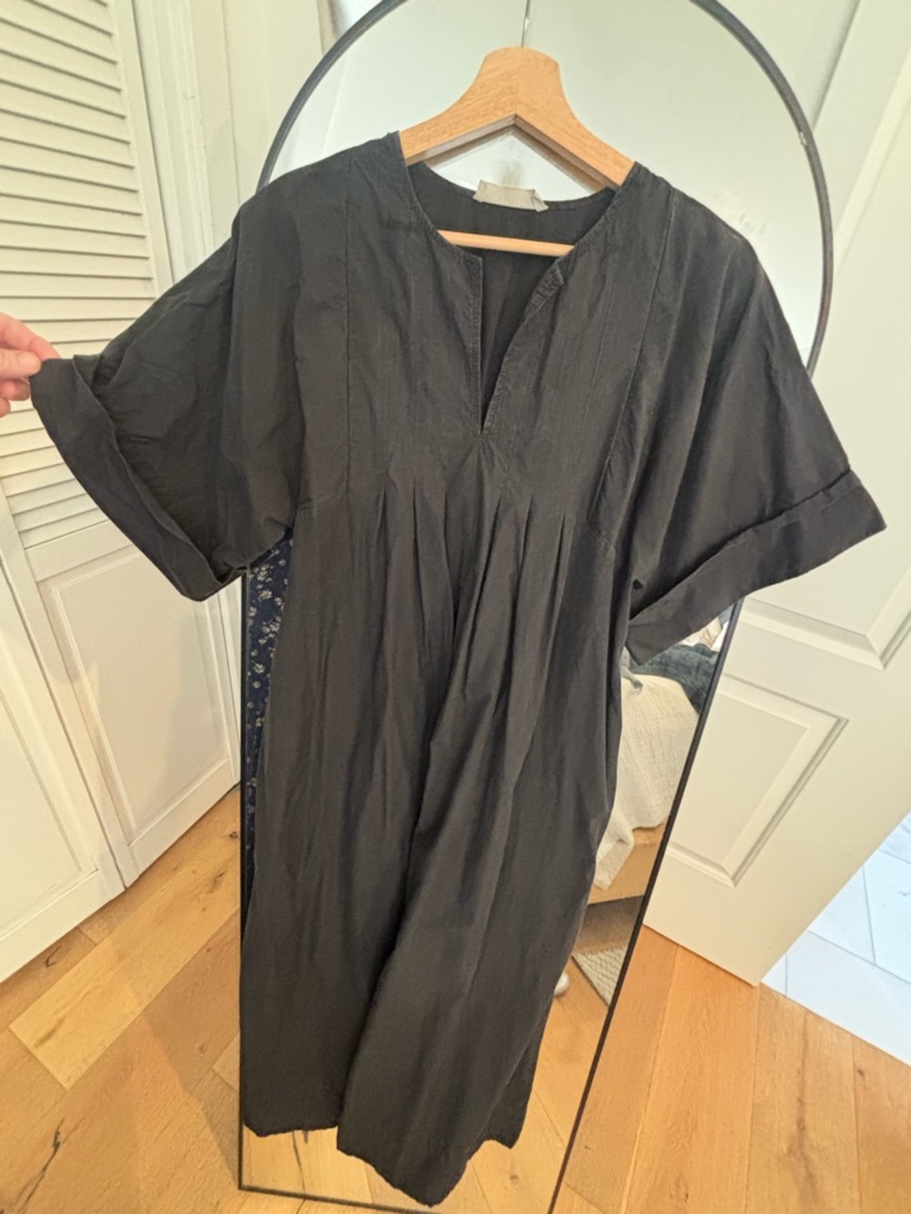 Classic Black Midi Dress with Rolled Short Sleeves - Picture 2 of 3